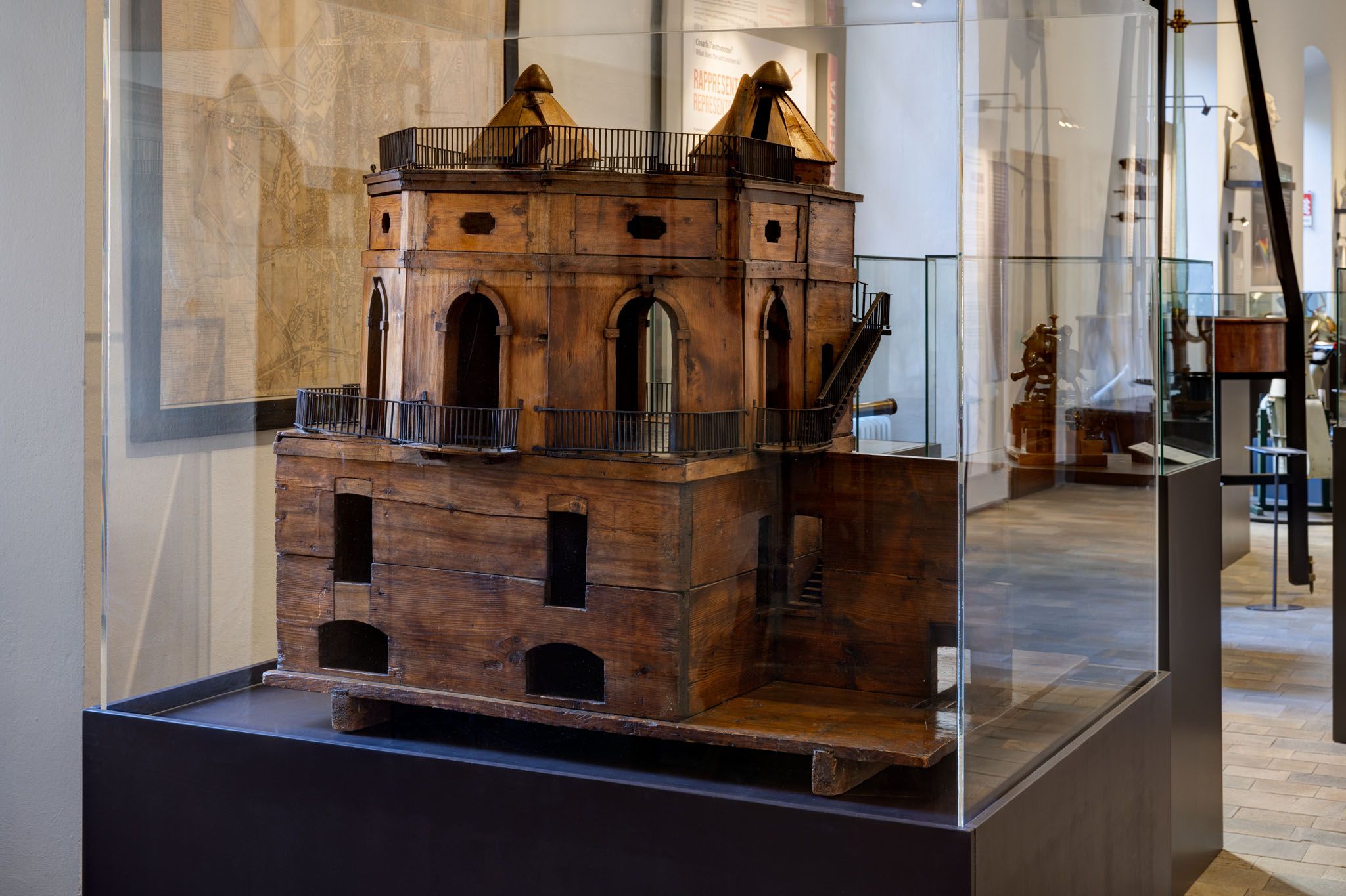 Modello in legno della Specola di Boscovich, fatto costruire da Boscovich stesso nel 1765 per presentare il proprio progetto, prima dell'inizio della costruzione.