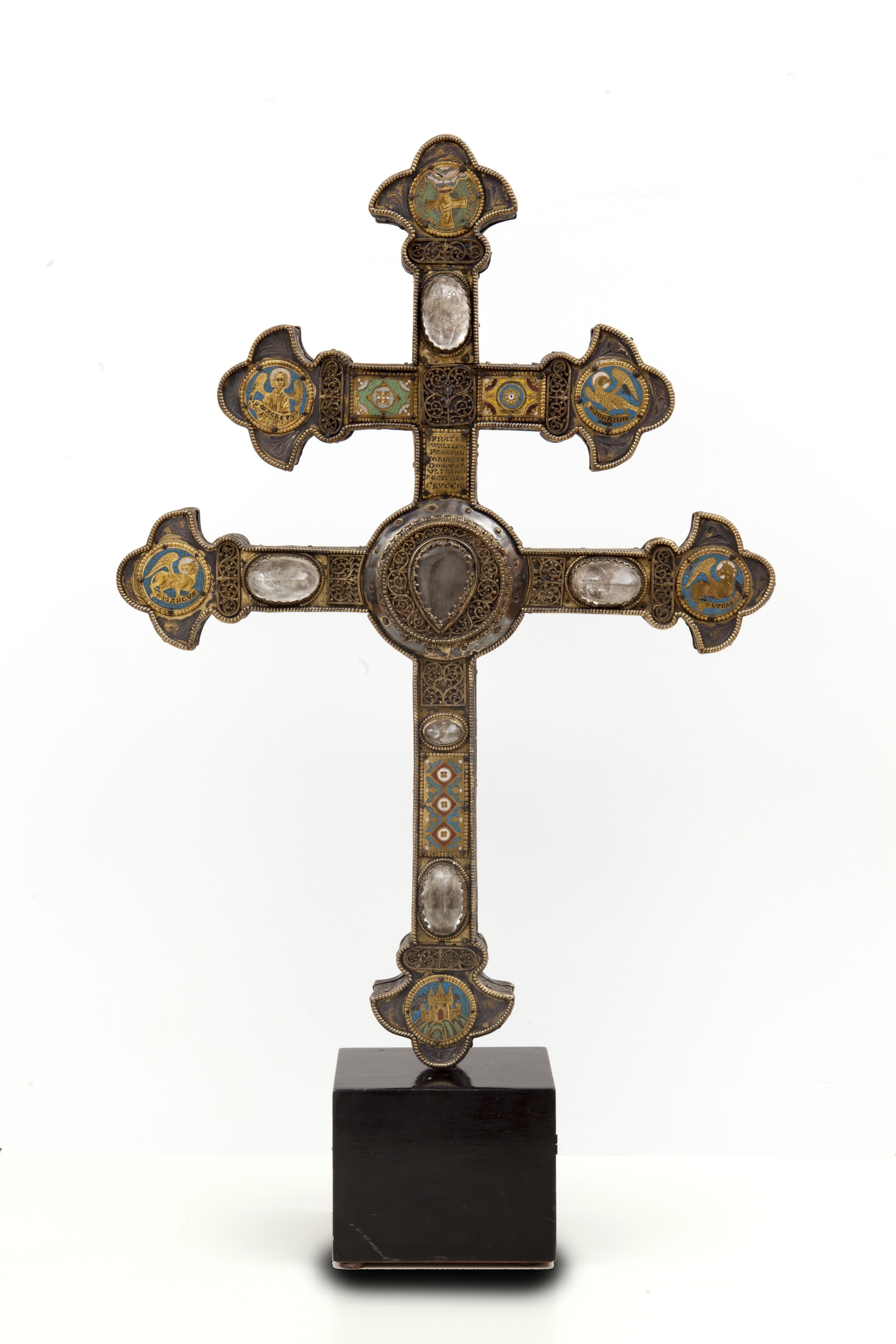 Croce reliquiario del XIII secolo